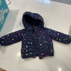 Gap toddler puffer size 12-18 in Navy with metallic dots. Primaloft fill.